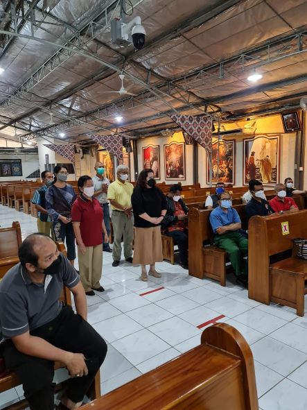 pratik sakristi tempat duduk--pakai